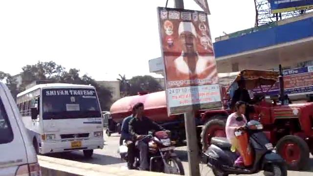 Дорожное движение в Индии смотреть онлайн