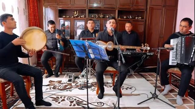 YOSH ISTEDOTLI XONANDA LAZIZBEK RAJABBOYEV -- JONLI IJRO -- TEL 93 858 27 05 смотреть онлайн