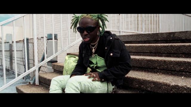 Everybody Luvs Frankenstein (Official Music Video) смотреть онлайн