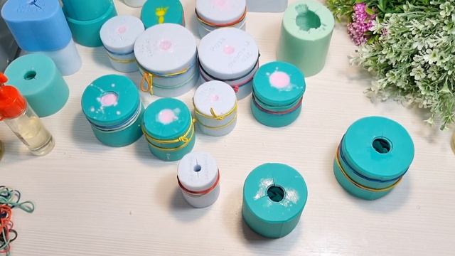 Заливка силиконовых форм для мыловарения/ Заливаю цветы из мыла/ мыловарение смотреть онлайн