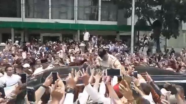 Prabowo Kunjungi PP Persis di Bandung смотреть онлайн