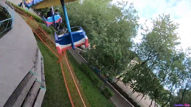 КАТАЮСЬ НА КАРУСЕЛЯХ - 👾RUSSIAN CAROUSEL. ГоПро 6 2,7К - GoPro 6 2,7K смотреть онлайн