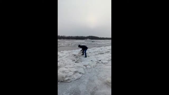 ШОК 18+►ВОРУЕМ ЛЕД!►ИРТЫШ ОБЕСТОЧЕН!!!!!!!!!!!!!!!! смотреть онлайн