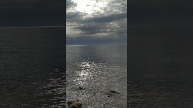 Море,Чёрное море!Лучи солнца отражаются в воде. смотреть онлайн