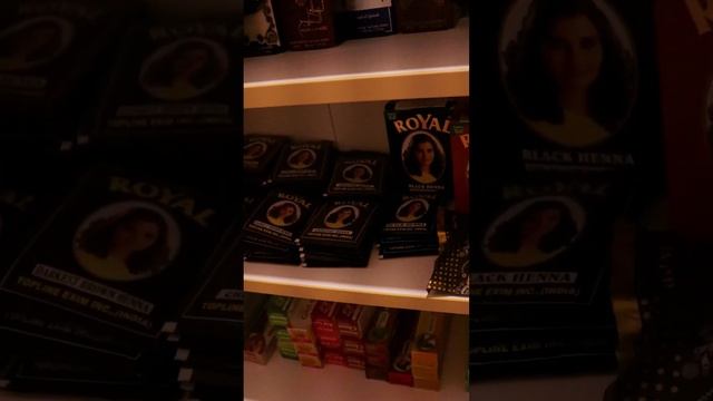 Арабские духи и косметика в Шемордане. смотреть онлайн