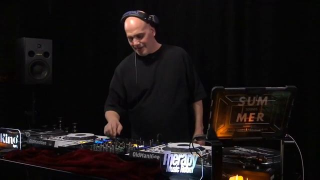 DJ BENZOL at Therapy Music Room 2023 Live Dj Set смотреть онлайн