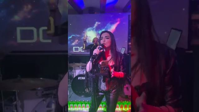 Suprmassive black hole. Dofamin cover смотреть онлайн