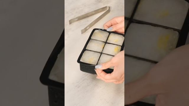 BIG ICE CUBE!🧊🤩Let’s do something cooooool🤫#amazon #home #kitchen #diy #drinks смотреть онлайн