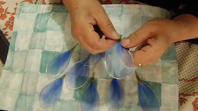 Pétalos azules para rosa con nylon (1)Mini-tutorial #reels #feasy #amazing #diy #how #flowers смотреть онлайн