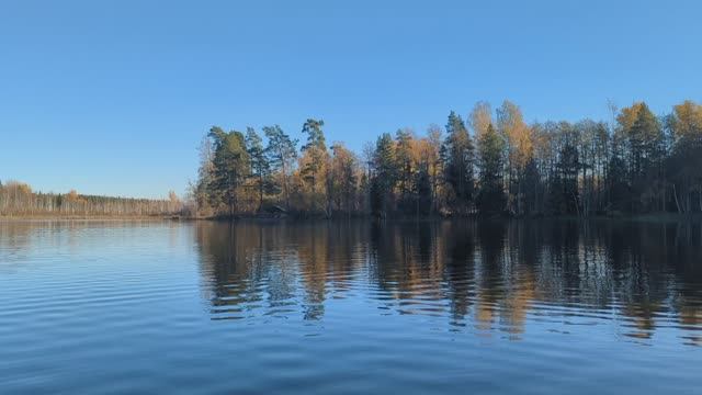 Первый заплыв на лодке смотреть онлайн