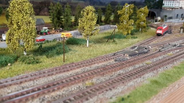 Modelleisenbahn,  Piko Vs Fleischmann BR 101 Auf Meiner Spur N Anlage