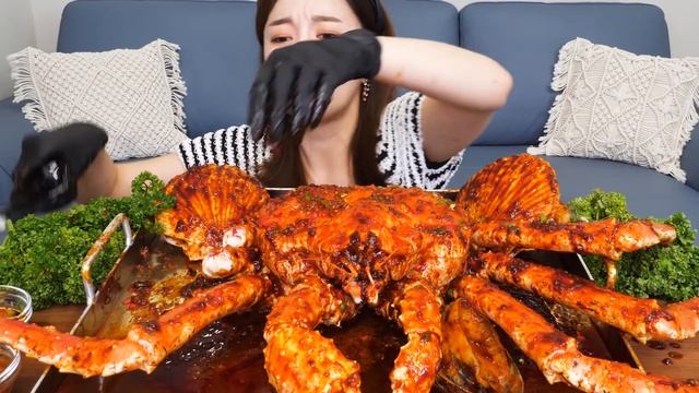 [Mukbang ASMR] 직접만든 마라 🔥 킹크랩 해물찜 레시피 & 먹방 🦀 Mala KINGCRAB Abalone Seafood Recipe Eatingshow Ssoyoun смотреть онлайн