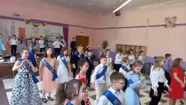 27.05.2021 четвероклассники тепло попрощались с начальной школой! - 2 смотреть онлайн