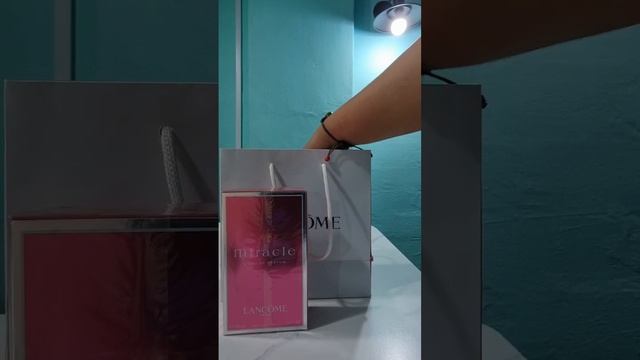 UNBOXING LANCOME MIRACLE PERFUME! Unforgettable Fragrance #viral #shortsvideo #thebestfwendz смотреть онлайн