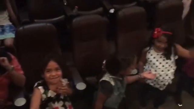 Se busca principe azul Mannequin Challenge 2015 [Grupo Fábula] смотреть онлайн