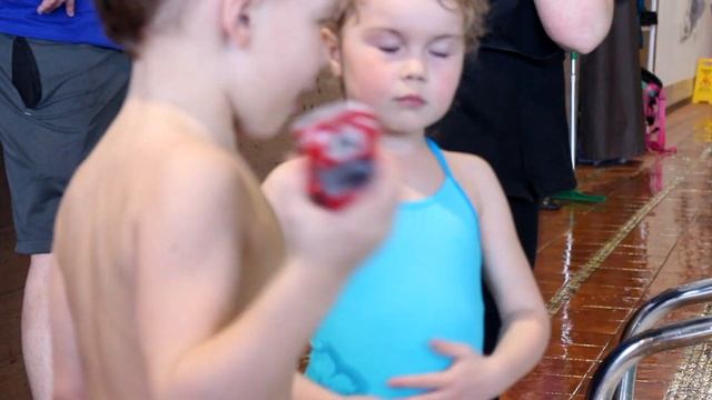 Соревнования по плаванию Golds Fitness Индиго 20.04.17 смотреть онлайн