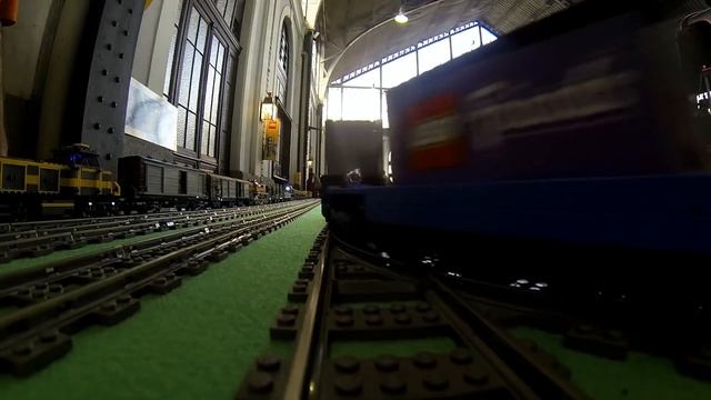 LEGO 10001 4558 9V RUNNING RAILROAD TRENBRICK 2014 CRS LEGO SHOW LED ARDUINO смотреть онлайн