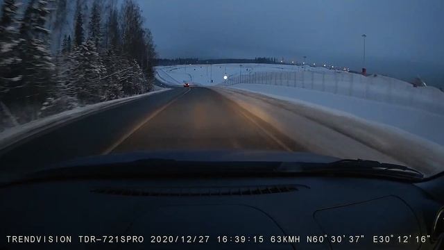 Пример Видео TrendVision TDR-721 S PRO , сумерки, ночь, трасса. Звук с микрофона видеорегистратора. смотреть онлайн