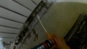 Как я трубы от батарей запенивал