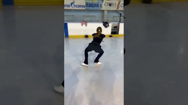 Жиза? #subscribe #фигуристка #figureskating #фигурноекатание #коньки #лед смотреть онлайн