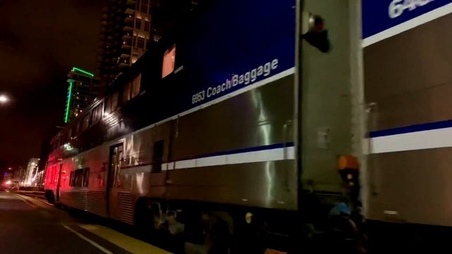 NCTD Coaster, Amtrak Pacific Surfliner, BNSF & MTS San Diego Trolley - Santa Fe Depot, CA 02APR2021 смотреть онлайн