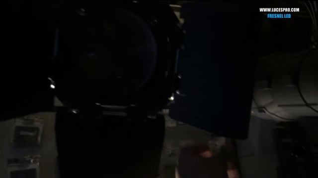 FRESNEL LED DMX 300 watts c/zoom LucesPRO LPS by Weinas смотреть онлайн