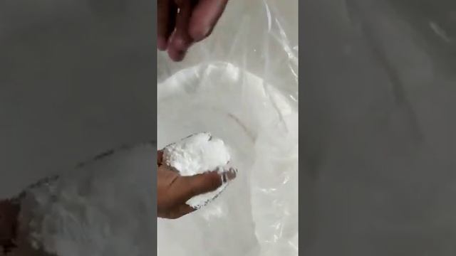 Calcium Chloride Fine Powder смотреть онлайн