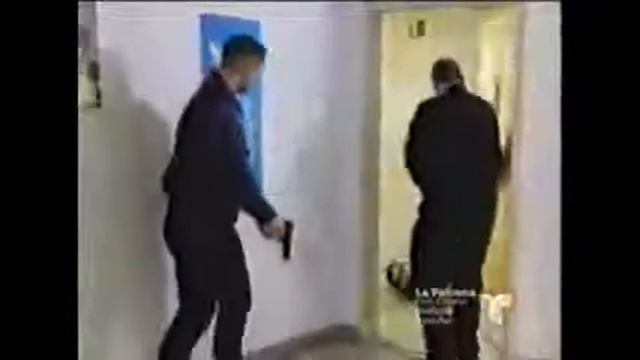 Uniform Trouble смотреть онлайн