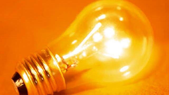 40 Watt Bulb смотреть онлайн