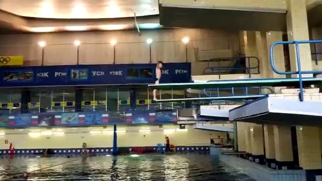 1.5 назад (прыжки в воду) смотреть онлайн