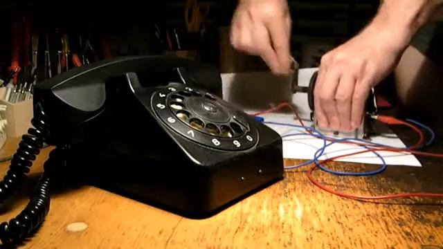 Megcsörgeti 800 006 смотреть онлайн