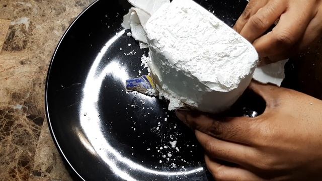 asmr eating cornstarch chunks смотреть онлайн