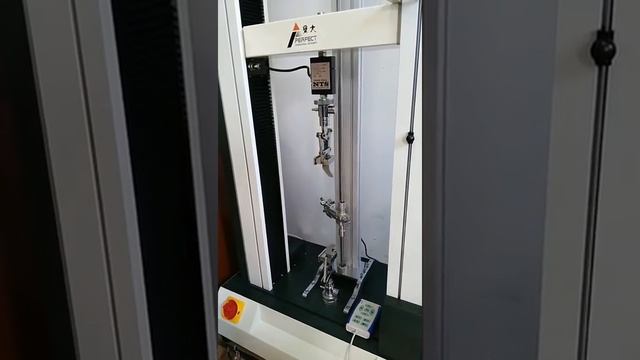 Universal testing machine for silicone rubber tensile testing смотреть онлайн
