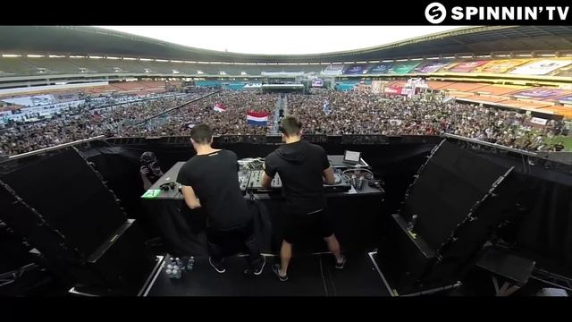 Blasterjaxx - Gravity (Live At Ultra Music Festival Korea) [OUT NOW]