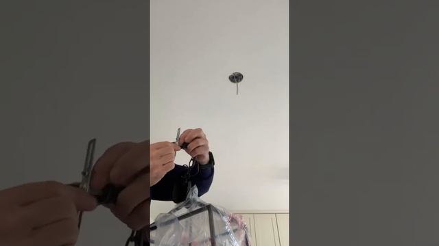 Installing New Light Fixtures смотреть онлайн