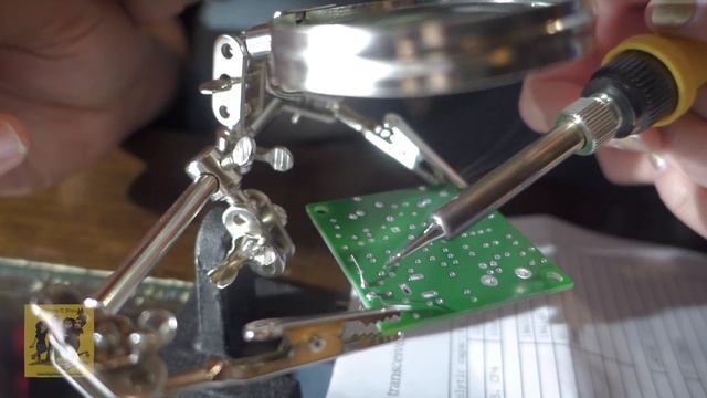 Ep. #377 Assembling 40 Meter QRP CW PIXIE Kit - Part 1 смотреть онлайн