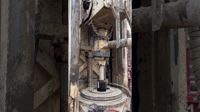 Drilling a residential water well outside Bozeman, MT with Excel. #drilling #hydraulics #welding смотреть онлайн