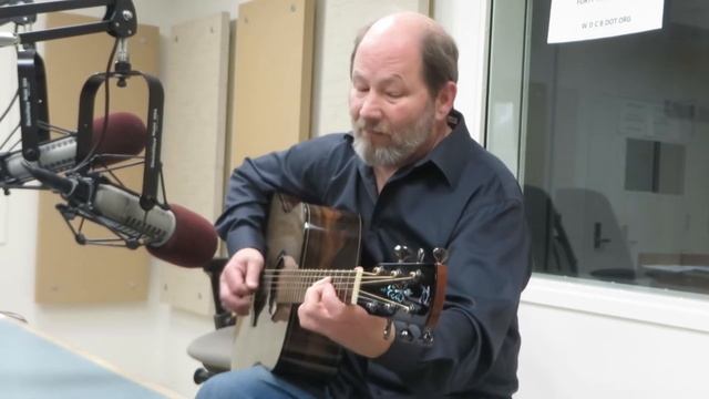 Eric Lambert - "Green" - on WDCB's "Folk Festival" смотреть онлайн