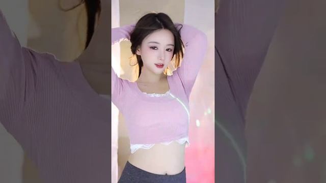 抖音美女主播直播《Kokain 2021》热舞dance，小姐姐扭得太棒了