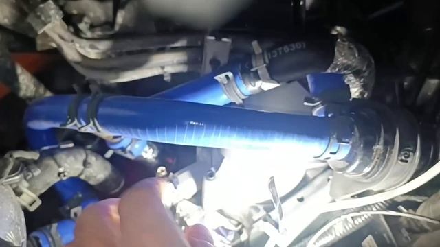 Установка предпускового жидкостного подогревателя в Hyundai Staria.