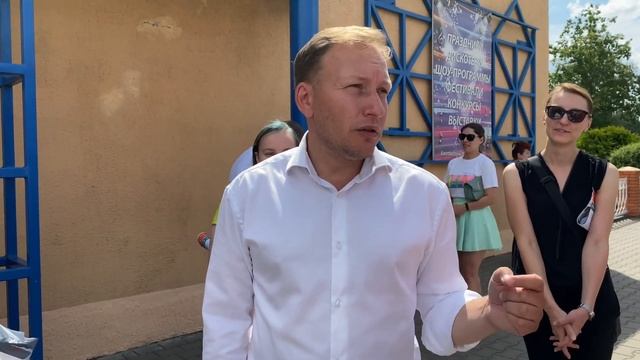 Кандидат Андрей Дмитриев провёл пикет в Слуцке смотреть онлайн