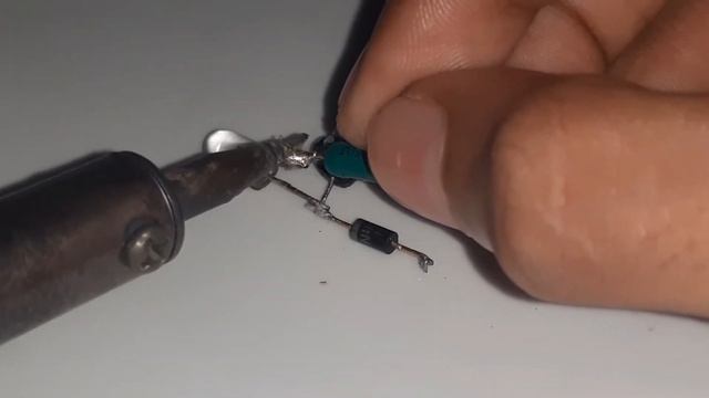 How to Connect 3v LED To 220v Ac | 220v to 3.7v | Yn Crazy смотреть онлайн