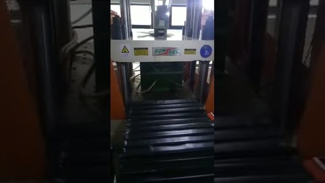 Full auto PP air filter plastic injection machine 2 смотреть онлайн