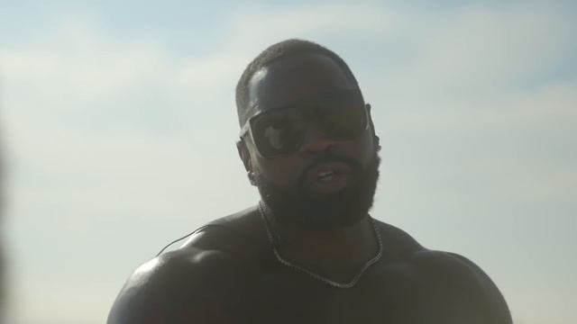 Transforming Willy Episode 3 | The Beach Is Brutal смотреть онлайн