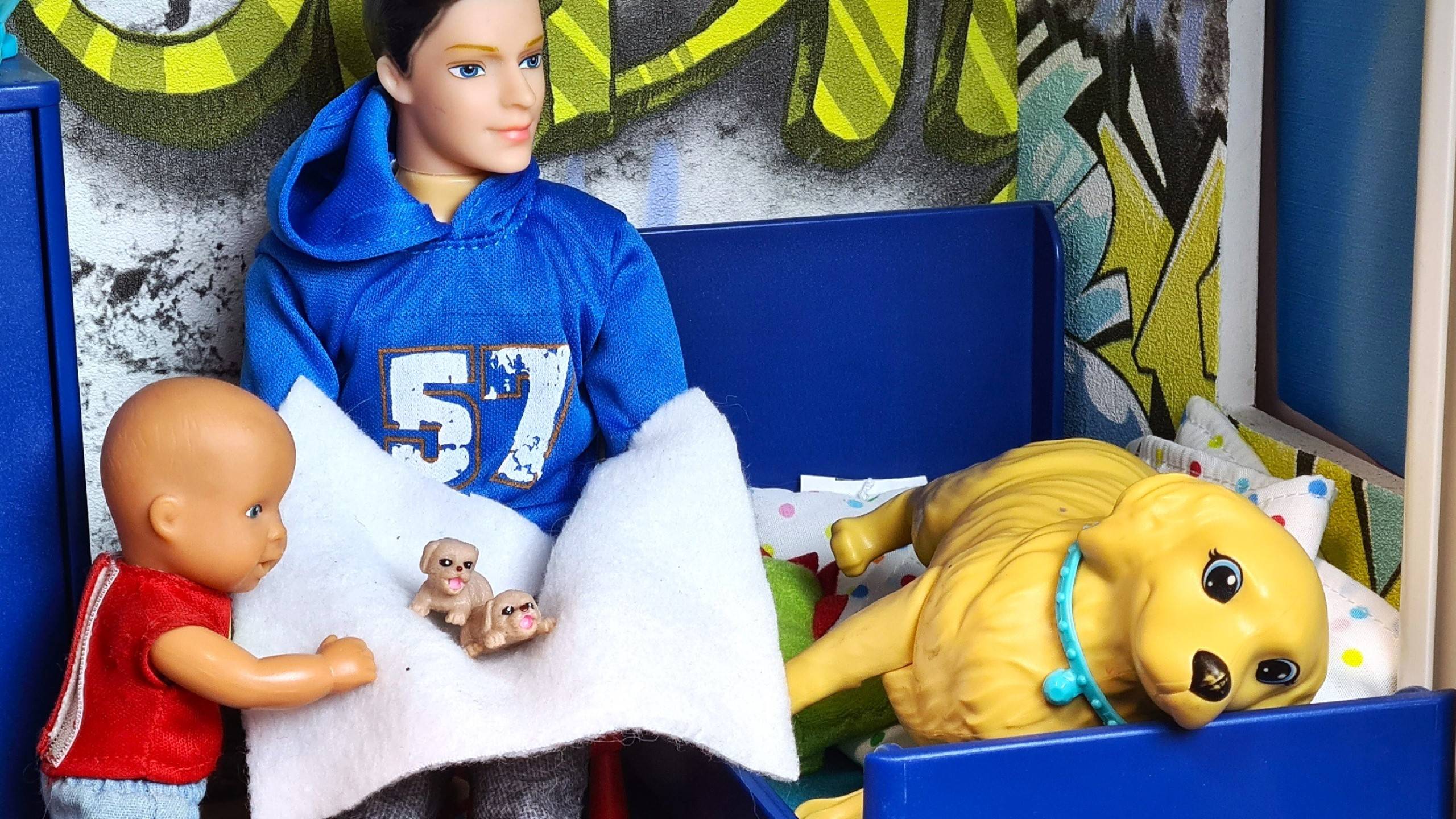 ТОЛЬКО НЕ НА КРОВАТИ😱😲🐶УРА ЩЕНЯТА! Катя и Макс веселая семейка! Куклы Барби истории ДАРИНЕЛКА ТВ смотреть онлайн