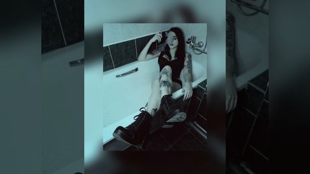 Crystal Castles - KEROSENE! (Speed up) смотреть онлайн