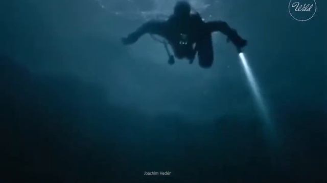 Review Phim: Breaking Surface 2020