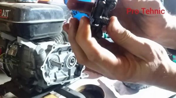 Редуктор с автоматическим сцеплением 2_1, 20мм, для двигателя Lifan 168f за 5т.р..mp4