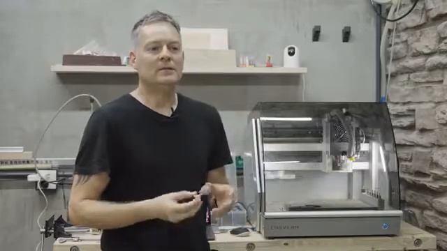 Carvera - Futuristic Desktop CNC for Makers смотреть онлайн