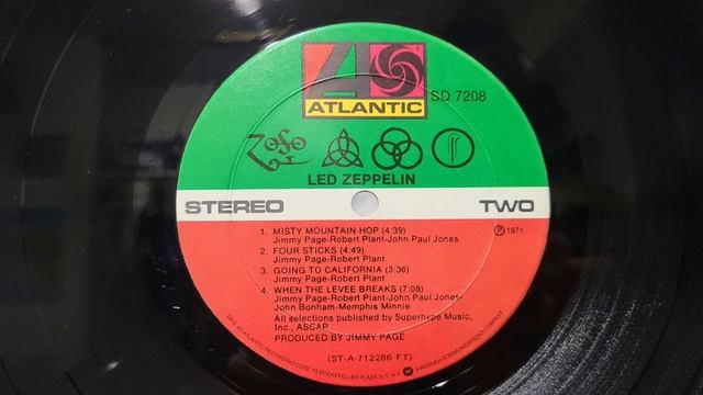 Led Zeppelin IV Vinyl Record 1971 side 2 смотреть онлайн